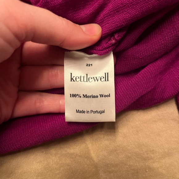 Women’s Magenta Wrap Top Merino Wool - Picture 4 of 4